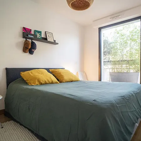 Bright 37m For 2 With Balcony In Paris! * Paris